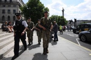 بالصور: بريطانيا في أقصى حالات التأهب الأمني 