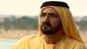 حاكم دبي الشيخ محمد بن راشد يساعد سكان قرية إنجليزية في تأسيس مركز اجتماعي 
