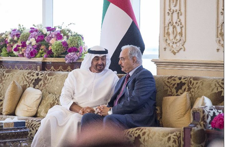 لماذا تجدد الإمارات دعمها للواء المتقاعد خليفة حفتر؟ 
