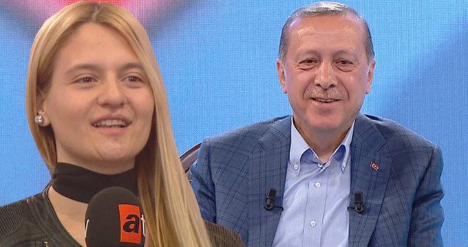 طالبة تُضحك أردوغان لدى سؤاله سؤالاً شخصياً 