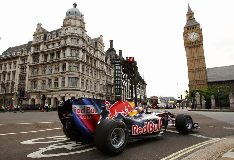 الفورمولا واحد تُقيم حدثًا استعراضيًا في شوارع لندن اليوم الأربعاء قُبيل جائزة بريطانيا الكبرى 