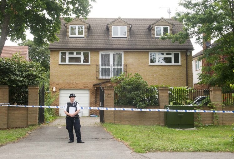 شرطة لندن تعتقل ثلاثة أشخاص بتهمة طعن فتاة حتى الموت 