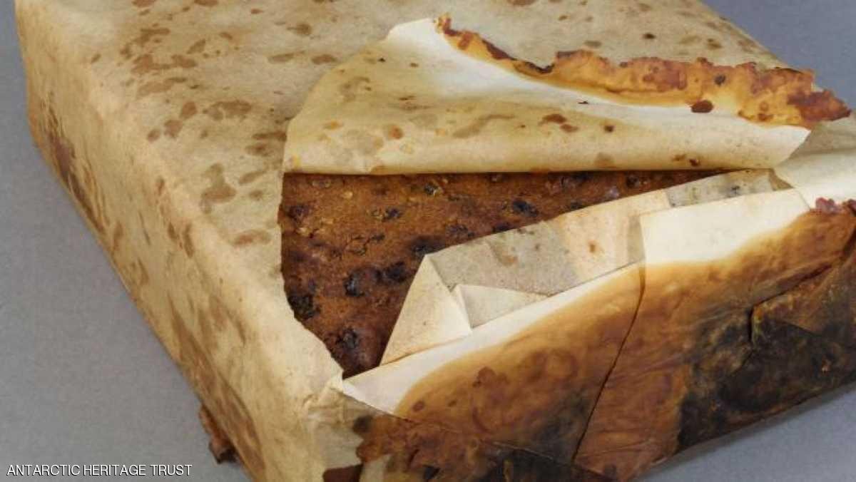 العثور على كعكة "تاريخية" قابلة للأكل في بريطانيا 