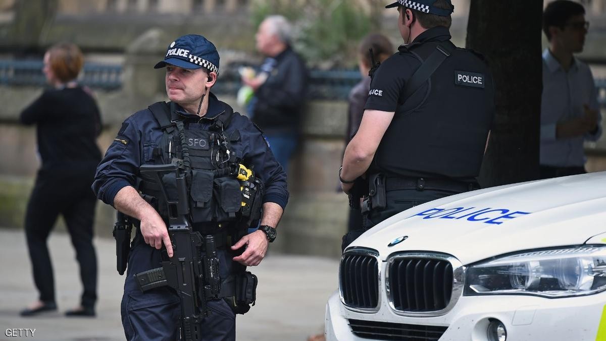 الشرطة البريطانية... اعتقال عسكريين خططوا لهجوم إرهابي 
