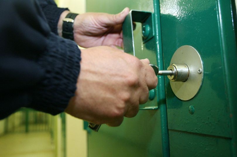 اقتراحات بتوصيل خدمة الإنترنت داخل السجون في بريطانيا 