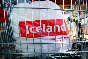 أيسلاند "Iceland" تبادر بالتخلي عن استخدام البلاستيك في خطوة منها للحفاظ على البيئة 