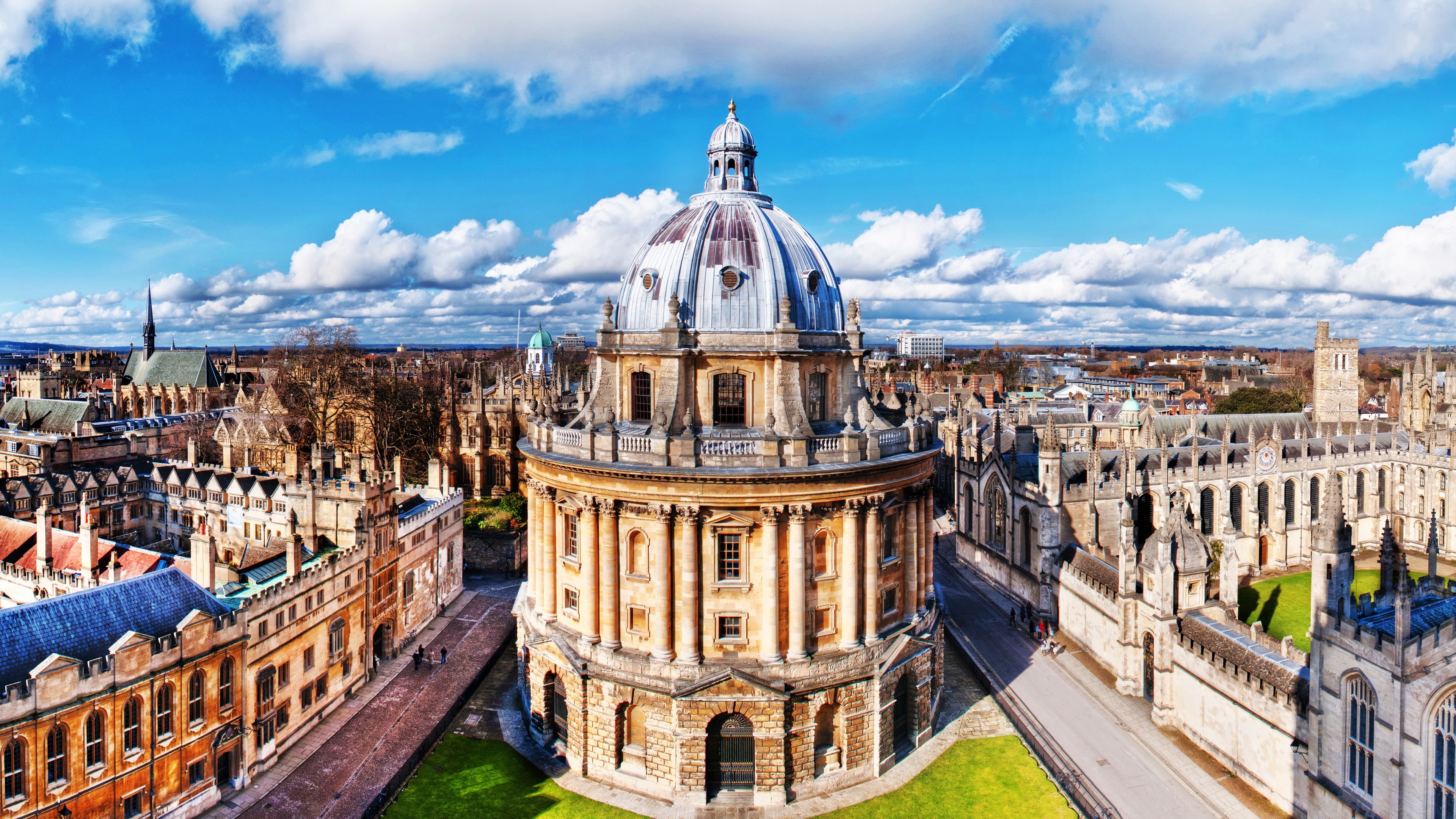 أكسفورد تنتزع من لندن لقب أغلى مدينة عقارية 