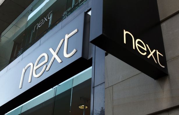 شركة "Next" تطالب بتخفيض الإيجار لمتاجرها في المملكة المتحدة بعد تعرضها لانخفاض كبير في الأرباح 
