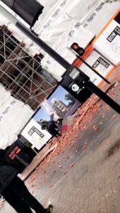 وفاة امرأة شابة بعد سقوط طوب ثقيل على رأسها من موقع بناء في شرق لندن 