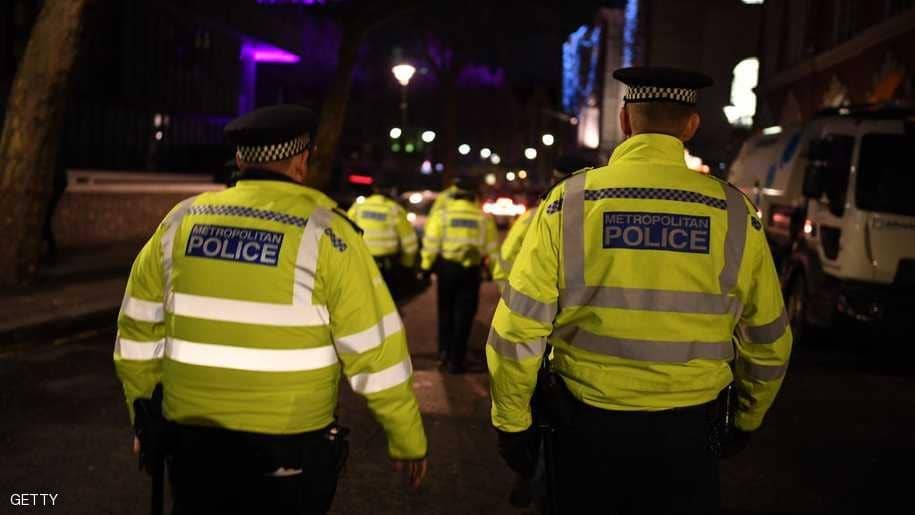 جدل بريطاني بشأن عدد رجال الشرطة وتفاقم الجرائم 