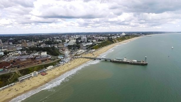 أفضل الشواطئ في بريطانيا تتحول إلى أماكن مليئة بالموتى 