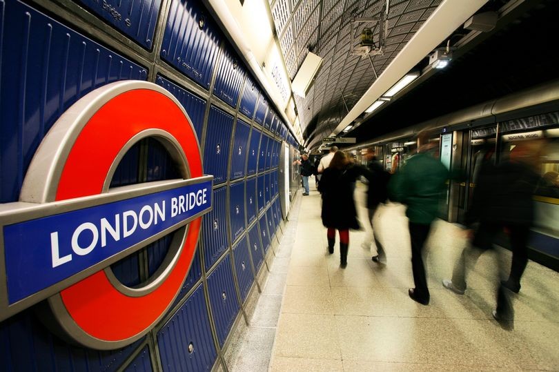 سائقي مترو الأنفاق على خط اليوبيل في لندن يضربون عن العمل لمدة يومين احتجاجاً على المواعيد الجديدة 