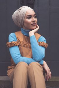 نبيلة بي: مصممة أزياء تعكس وجه و ذوق المرأة المسلمة 