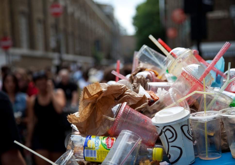 أكثر من نصف سكان لندن يخططون للتخلص من الزجاجات البلاستيكية واستبدالها بأخرى قابلة لإعادة الاستخدام 
