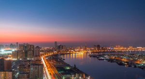 تعرّف على المدينة الإماراتية التي تبرز كوجهة جديدة للسياحة البريطانية 
