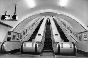 بالصور.. محطات مترو الأنفاق "الأندرغراوند" المهجورة في لندن والباقية حتى يومنا هذا 