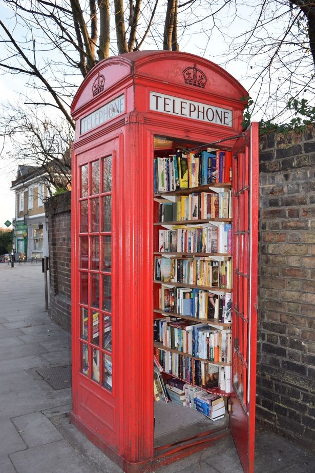 تعرّف على أصغر مكتبة في لندن 