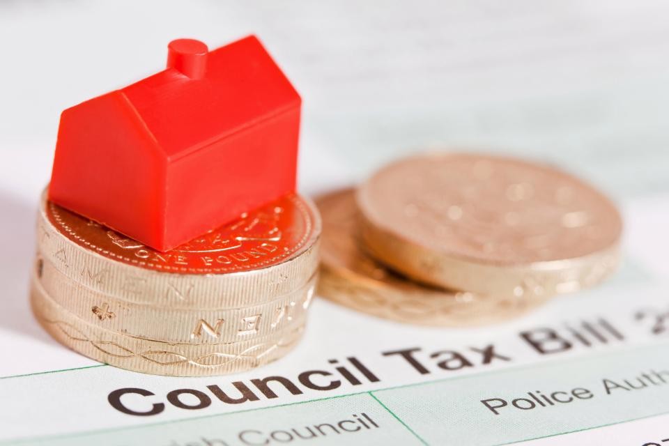 كيف يمكنك دفع مبلغ أقل من ضريبة البلدية قبل أن ترتفع الفواتير بمقدار 100 جنيه استرليني في أبريل المقبل؟ 