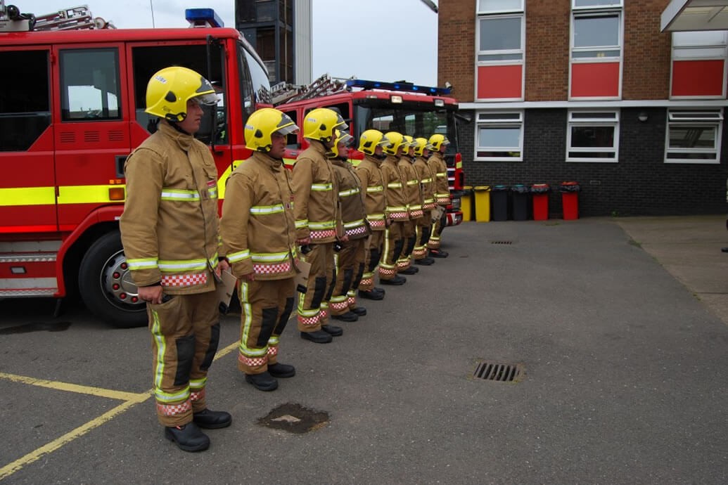 ما هي أغرب المكالمات التي تلقاها رجال الإطفاء في لندن؟ 