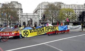 أكثر من ألف موقوف خلال مظاهرات نشطاء البيئة في لندن 