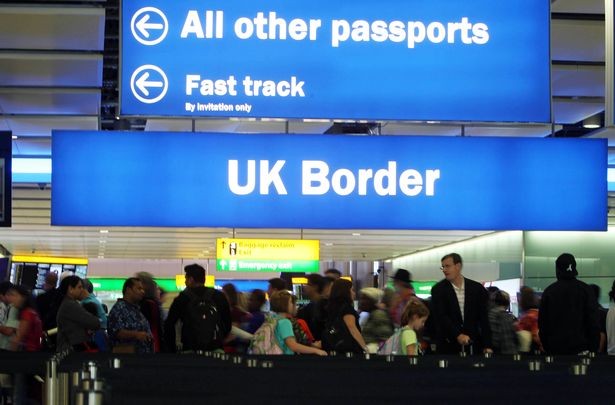 المملكة المتحدة تلغي جميع بطاقات الدخول للزوار الأجانب كجزء من تغييرات أمن الحدود 