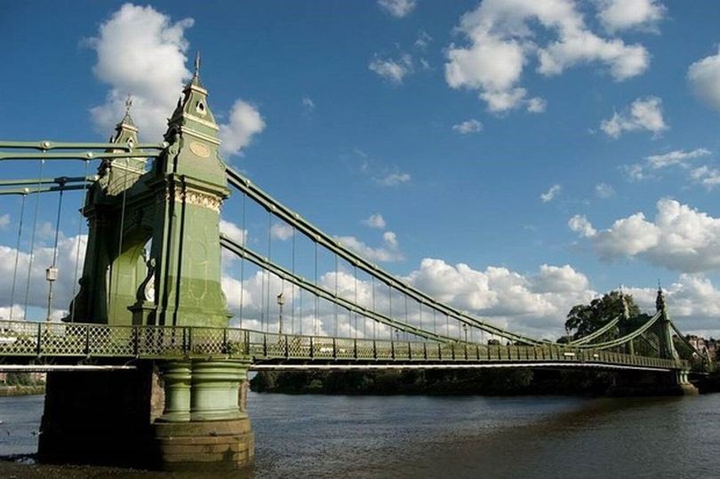 متى سيتم إعادة فتح جسر هامرسميث في لندن؟ 