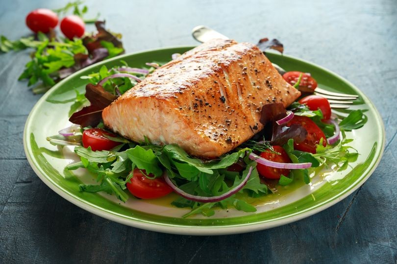 دراسة بريطانية: تناول ثلاثة وجبات تحتوي على السمك فقط في الأسبوع يقلل من خطر الاصابة بسرطان الأمعاء 
