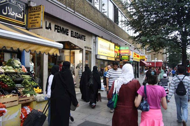 ما تاريخ شارع العرب "إدجوار رود" وسط لندن ؟ 
