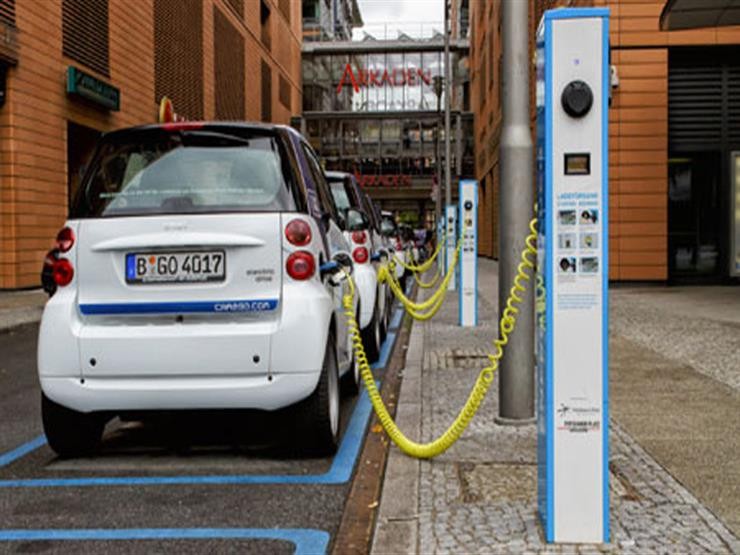 شركة أبوظبي لطاقة المستقبل تدعم مشروع شحن المركبات الكهربائية في بريطانيا 