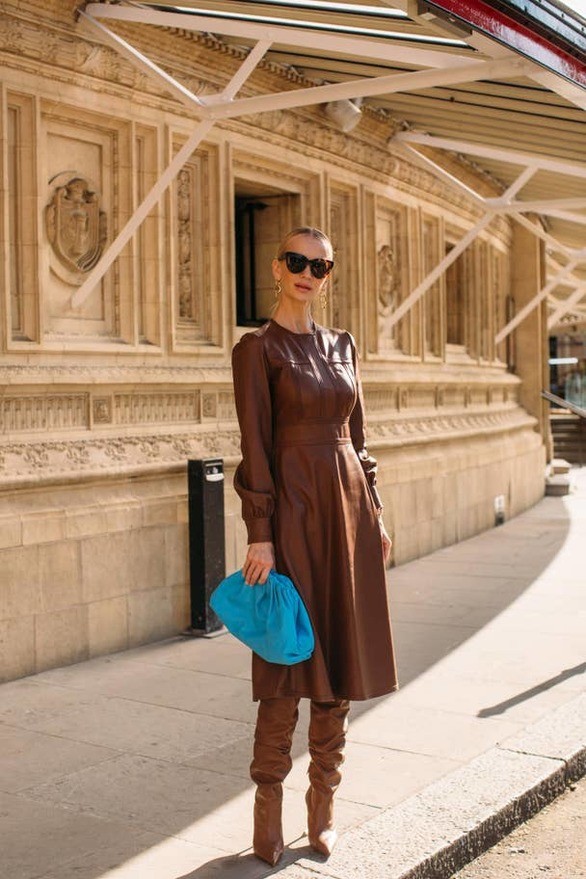 بالصور: شاهد تصميمات لأجمل أزياء الشارع خلال أسبوع لندن للأزياء 
