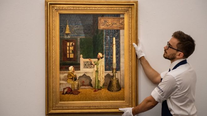 بيع لوحة "درس القرآن" للفنان التركي عثمان حمدي بك في لندن.. كم كان ثمنها؟ 
