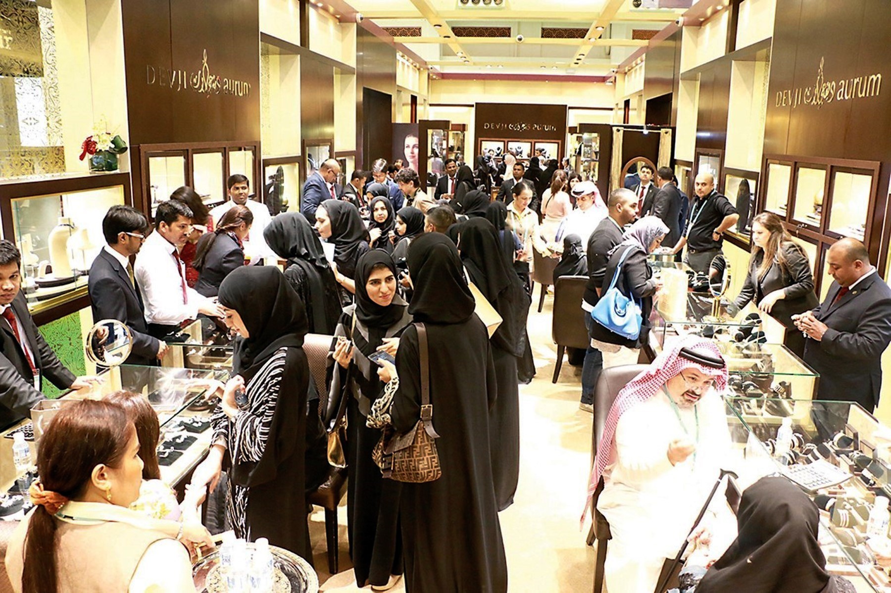 انطلاف فعاليات معرض المجوهرات العربية 2019 في البحرين 