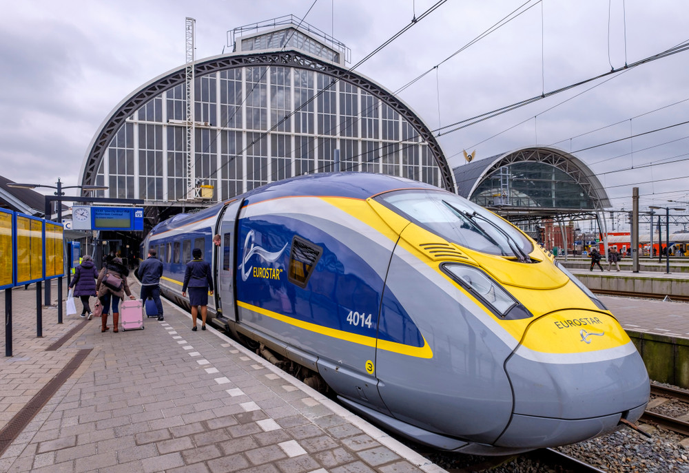 انطلاق رحلات القطار المباشرة بين أمستردام ولندن في نهاية أبريل المقبل 