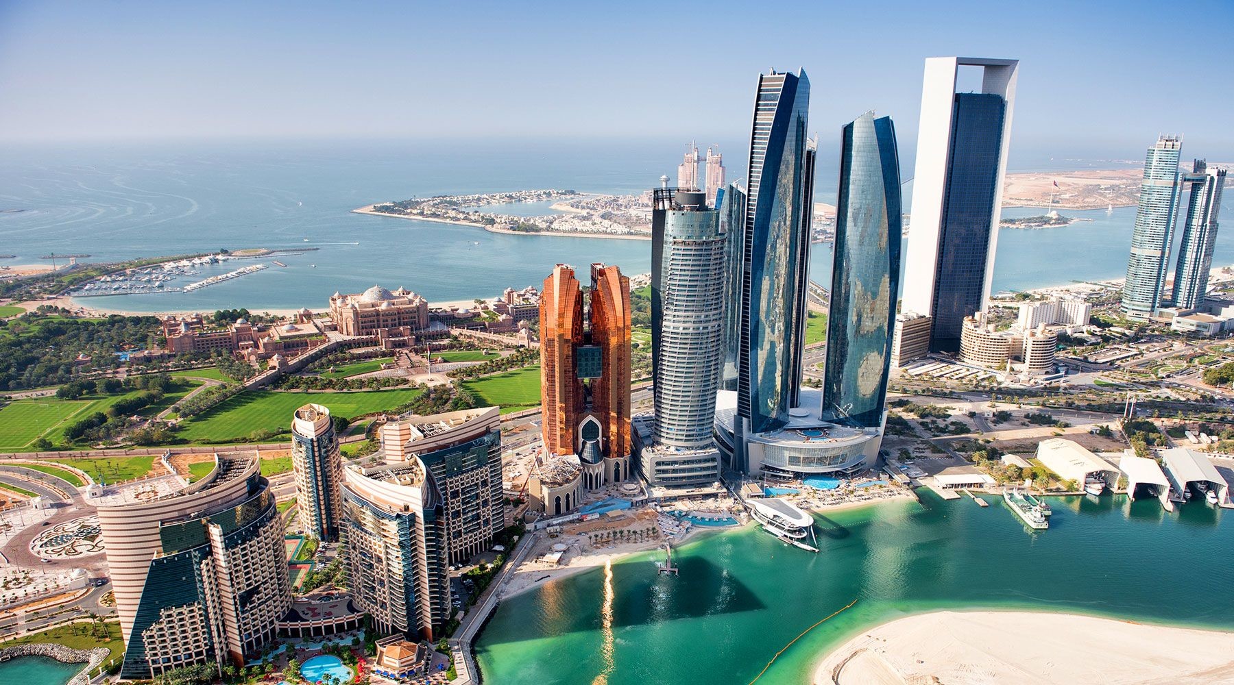 الإمارات أفضل دولة إقليمياً في الاستثمار وممارسة الأعمال وبريطانيا الثانية عالمياً 