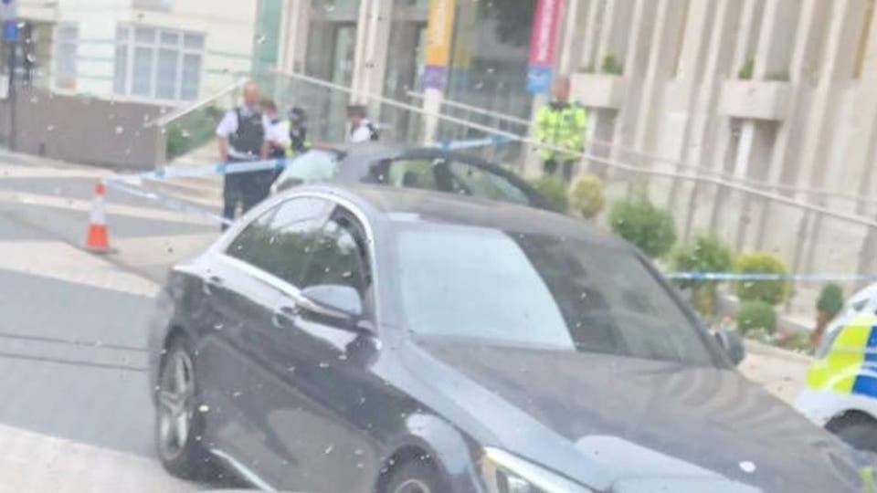 السيارة التي دهست المارة "وسط لندن" في قبضة الشرطة 