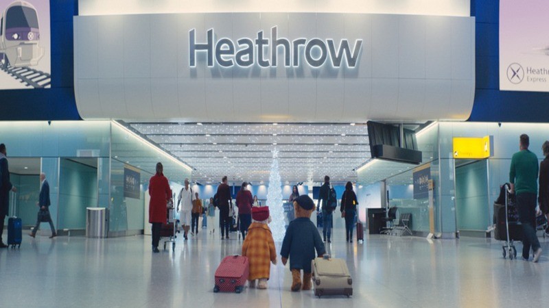 الحكومة البريطانية تبحث مع إدارة مطار هيثرو امكانية تقليل فترة الحجر الصحي 