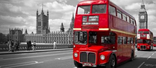 اطلاق تقنية جديدة تسمح بتغذية العاصمة البريطانية عن طريق طاقة حافلات لندن الشهيرة 