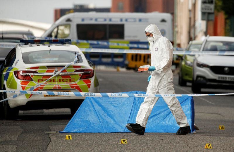 الشرطة البريطانية تُحقق بجريمة أسفرت عن قتيل و 7 جرحى في "برمنغهام" 