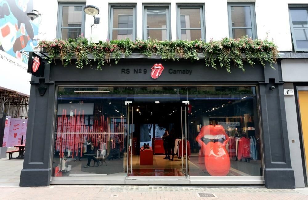 بالصور...افتتاح متجر لرولينغ ستونز في لندن 