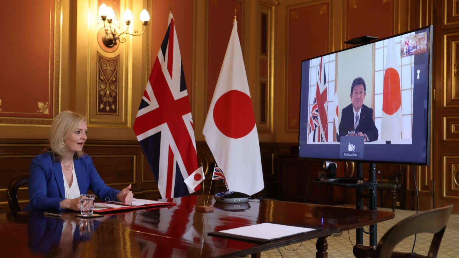 في أول صفقة لها كدولة مستقلة .. بريطانيا تكسب اتفاقية "تجارة حرة" مع اليابان 