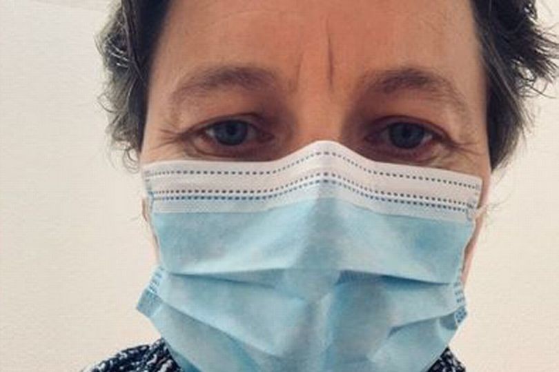 الفيروس غيّر حياتها! .. سيدة بريطانية عانت من أعراض فيروس كورونا لستة أشهر بعد إصابتها. 