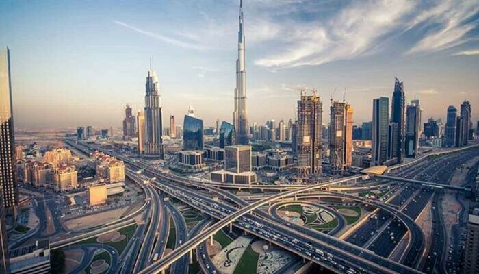 دون رسوم.. الإمارات تمدد التأشيرات السياحية لمدة شهر إضافي! 