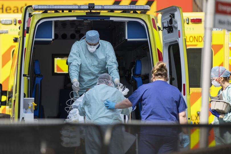  تأجيل العمليات في مستشفيات شرق لندن بسبب ارتفاع عدد مرضى كورونا! 