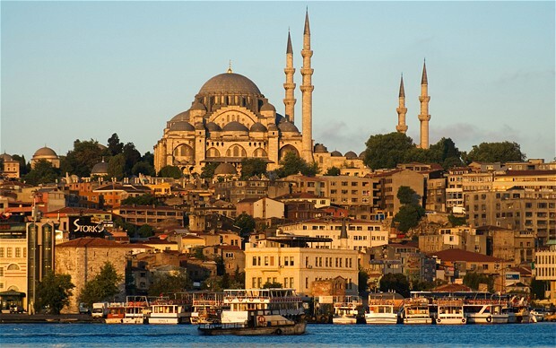 بنسبة 62%.. انخفاض حاد بأعداد السياح في تركيا 