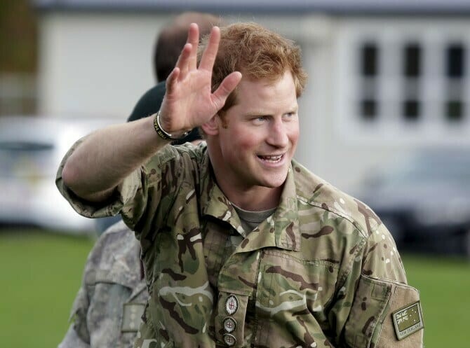 الأمير هاري يريد استعادة ألقابه الملكية والعسكرية ولكن بأي الثمن ؟ 
