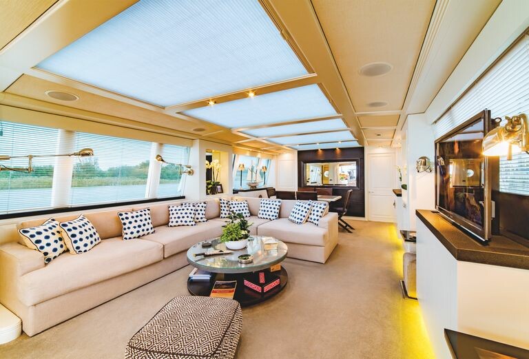 modern-houseboat-for-sale-battersea-savvy-barge-battersea-knight-frank-7-1594131098