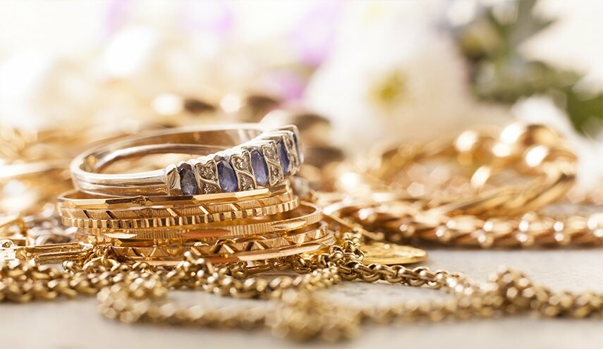 لعاشقات المجوهرات الفخمة.. إليك أهم 5 علامات تجارية بأسعارٍ مقبولة! 