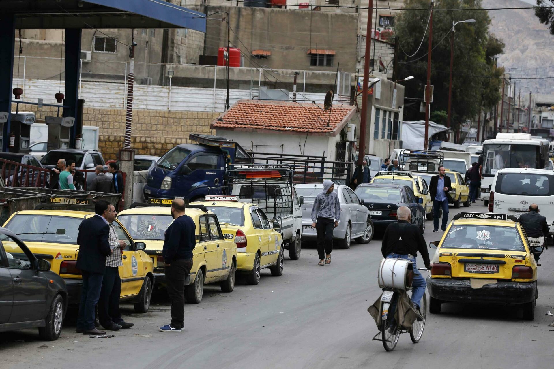 الحكومة السورية ترفع سعر البنزين بأكثر من 50% 