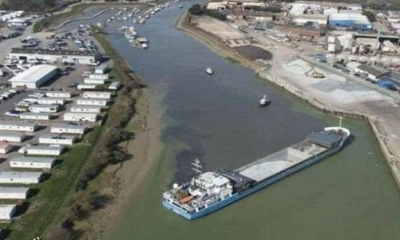 بريطانيا: سيناريو السفينة الجانحة في السويس يتجدد 