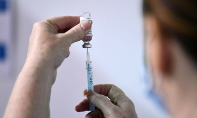 كوفيد-19: اللقاحات متاحة لمن أعمارهم بين 25 و29 في أيرلندا الشمالية 